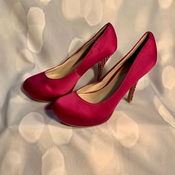 MAGENTA PUMPS with RHINESTONES SIZE 8.5 - Picture 3 of 7